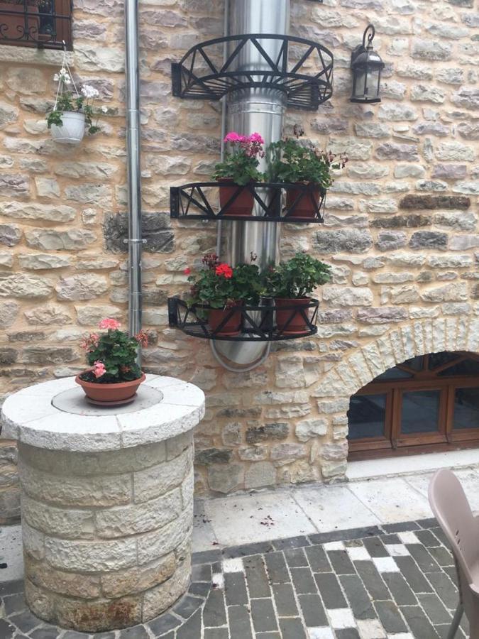 Argjiro Traditional Gjirokastër Exteriör bild
